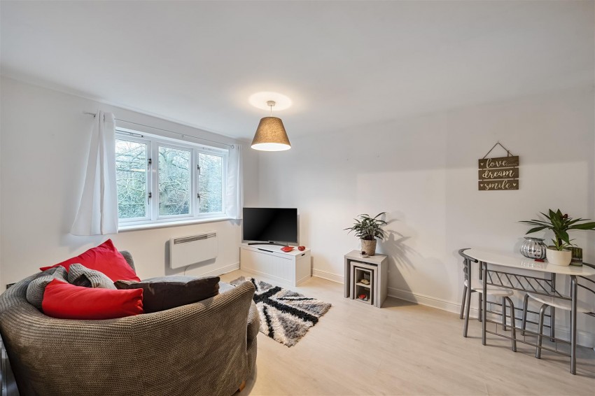 Images for Marshland Square, Emmer Green, Reading