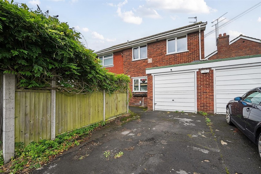 Images for Old Bath Road, Calcot, Reading