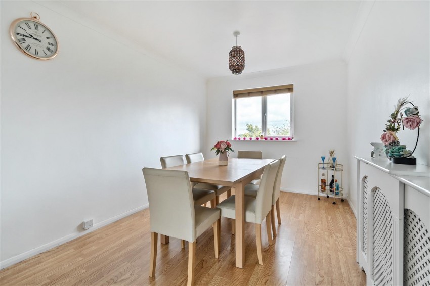 Images for Old Bath Road, Calcot, Reading