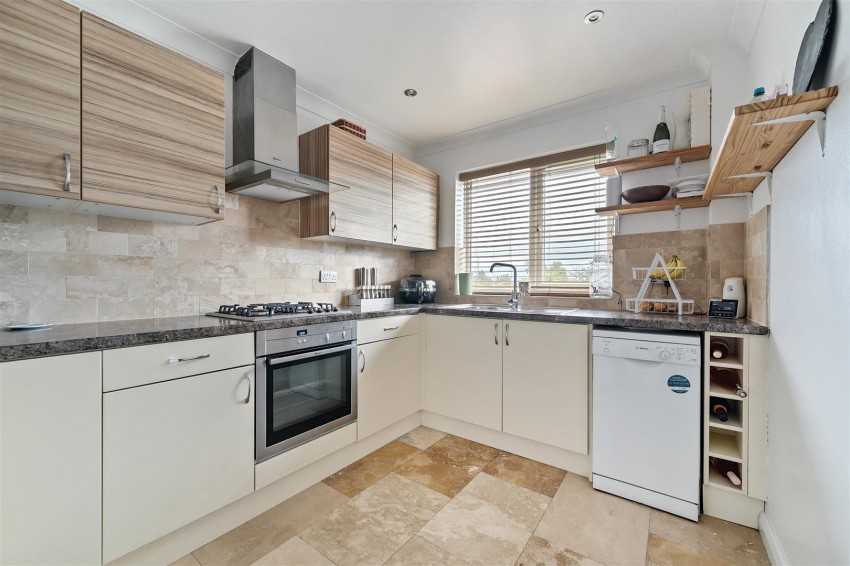 Images for Old Bath Road, Calcot, Reading