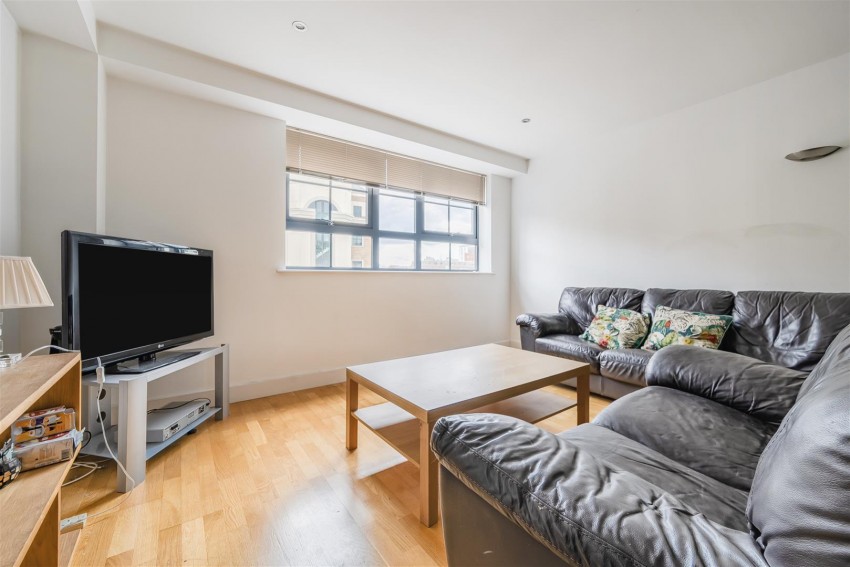 Images for St James Wharf, Forbury Road, Reading