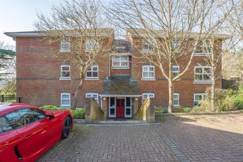 View Full Details for St. Peters Avenue, Caversham, Reading