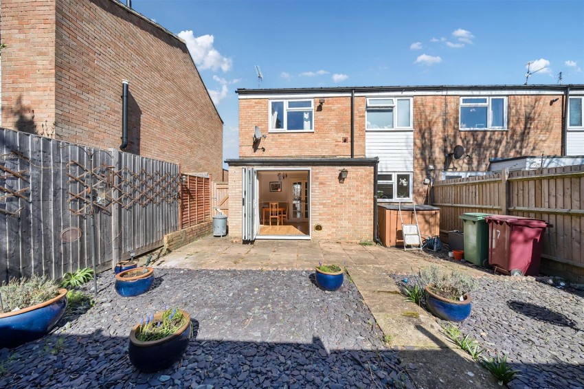 Images for Carisbrooke Close, Caversham, Reading