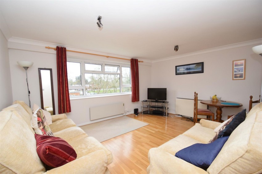 Images for Grove Road, Emmer Green, Reading