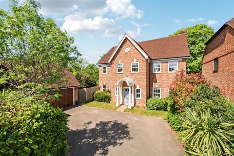 View Full Details for Copperfields, Caversham Heights, Reading