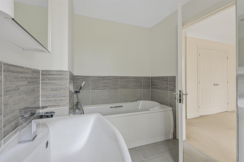 Images for Copperfields, Caversham Heights, Reading