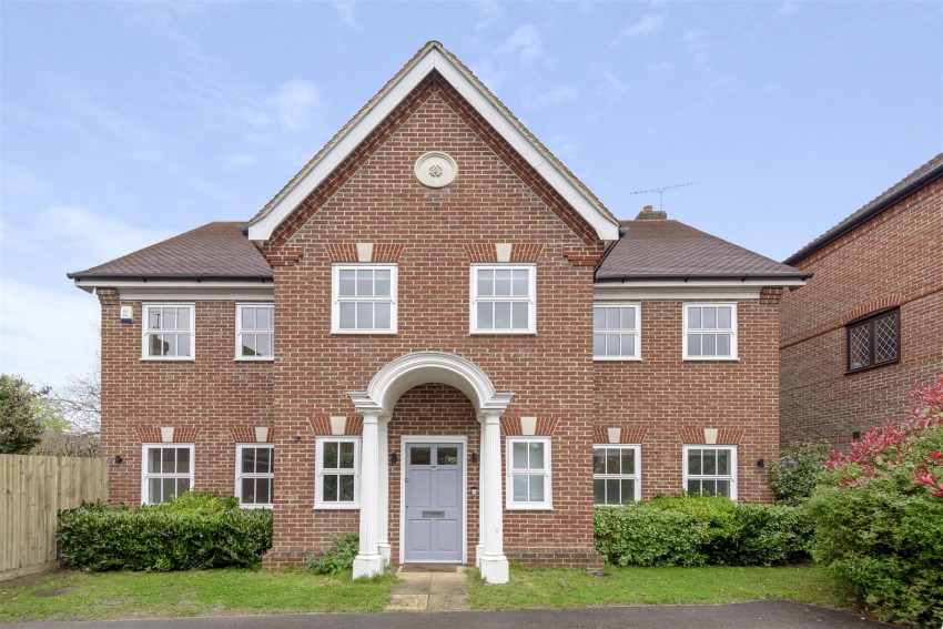 Images for Copperfields, Caversham Heights, Reading