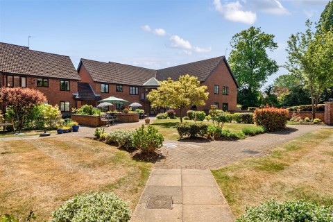 View Full Details for St. Barnabas Road, Emmer Green, Reading