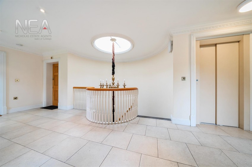 Images for Treetops, Caversham, Reading