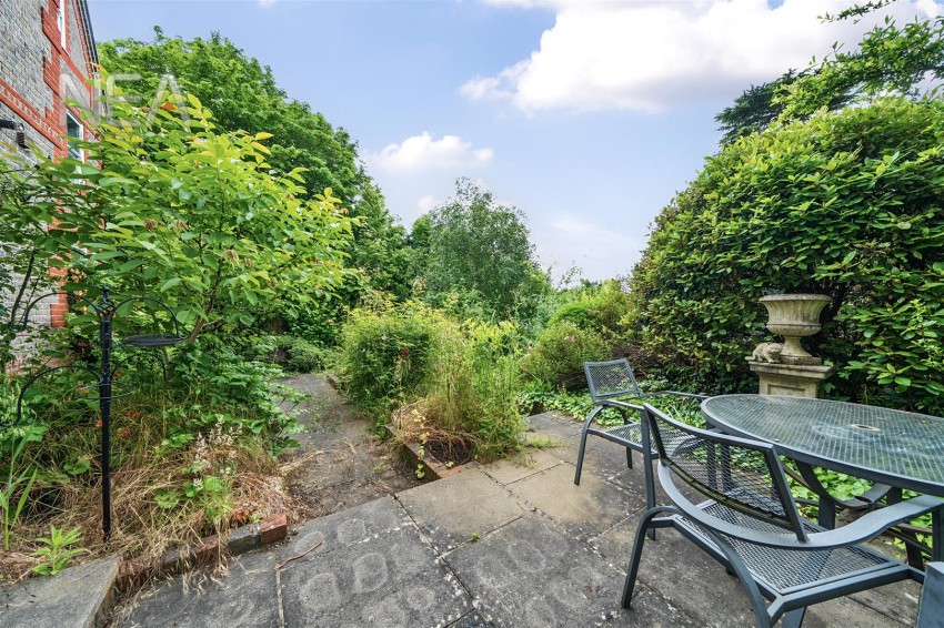 Images for Treetops, Caversham, Reading