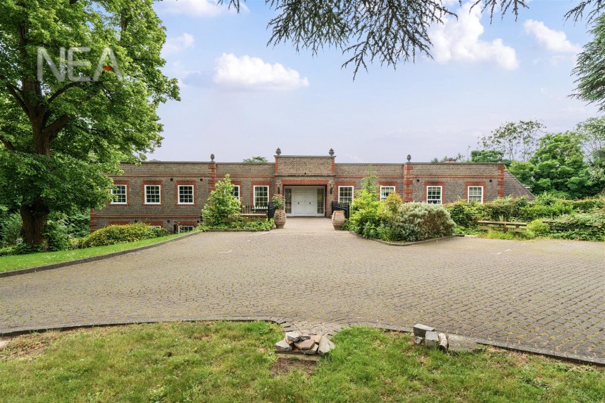 Images for Treetops, Caversham, Reading