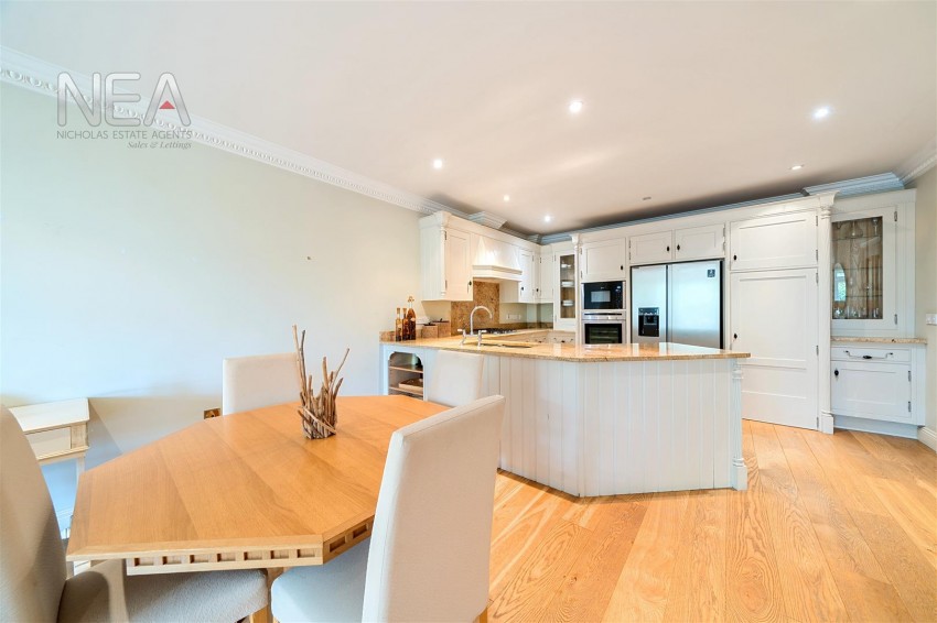 Images for Treetops, Caversham, Reading
