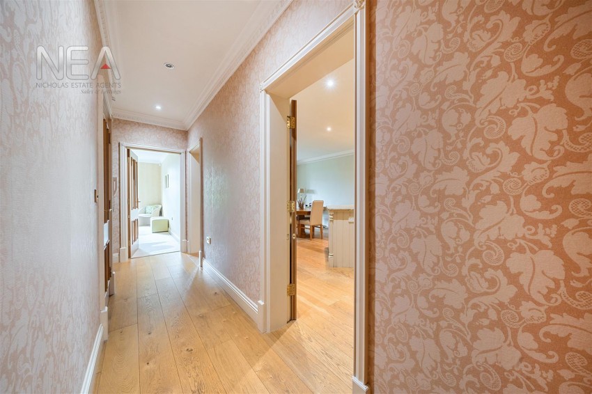 Images for Treetops, Caversham, Reading