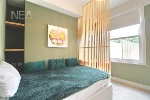 View Full Details for Wilson Road, West Reading, Berkshire