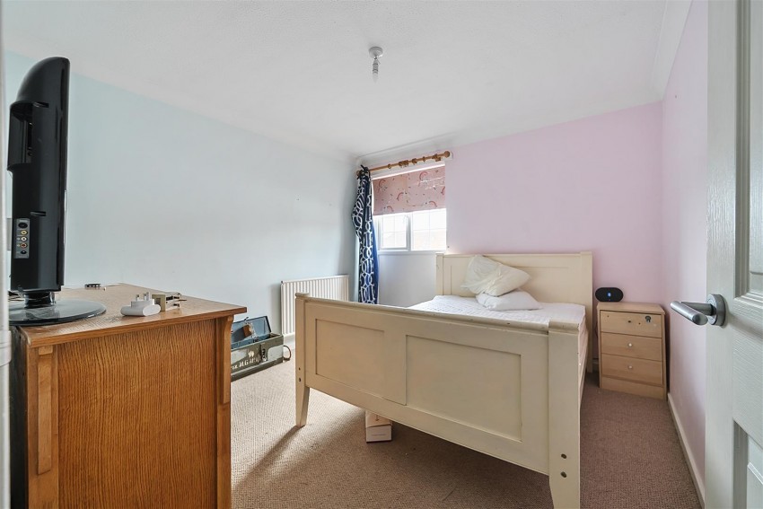 Images for Redberry Close, Caversham, Reading