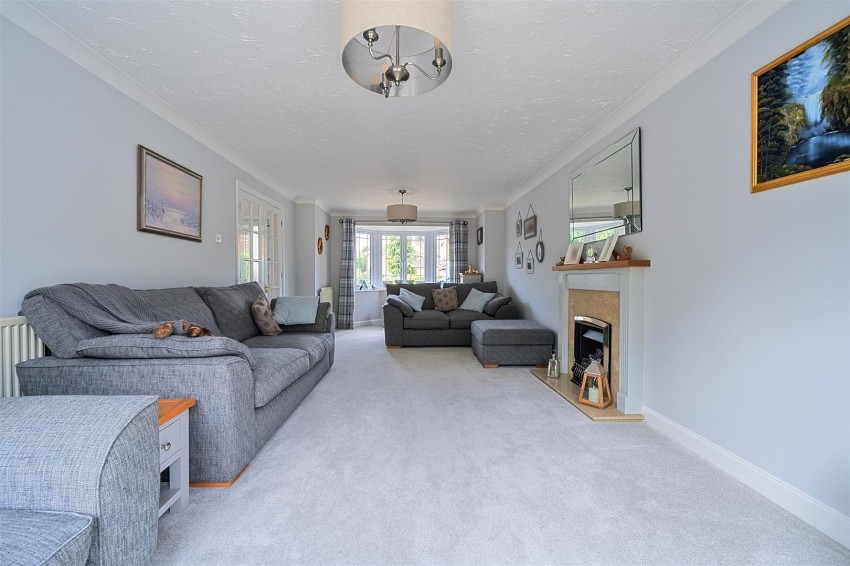 Images for Hunters Chase, Caversham, Reading