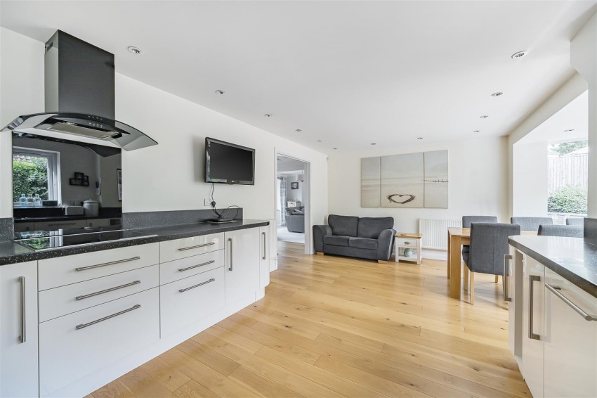 Images for Hunters Chase, Caversham, Reading