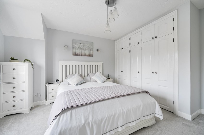 Images for Hunters Chase, Caversham, Reading
