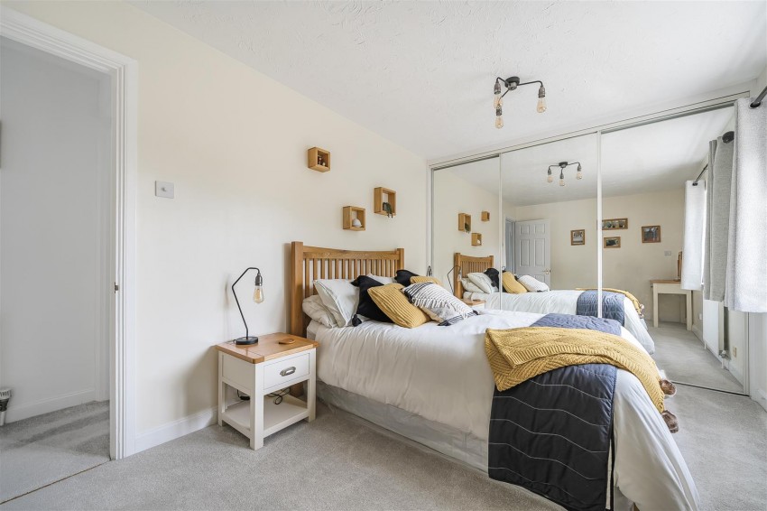 Images for Hunters Chase, Caversham, Reading