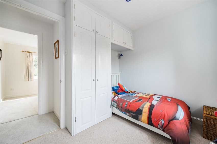 Images for Hunters Chase, Caversham, Reading