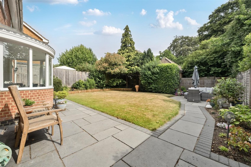 Images for Hunters Chase, Caversham, Reading