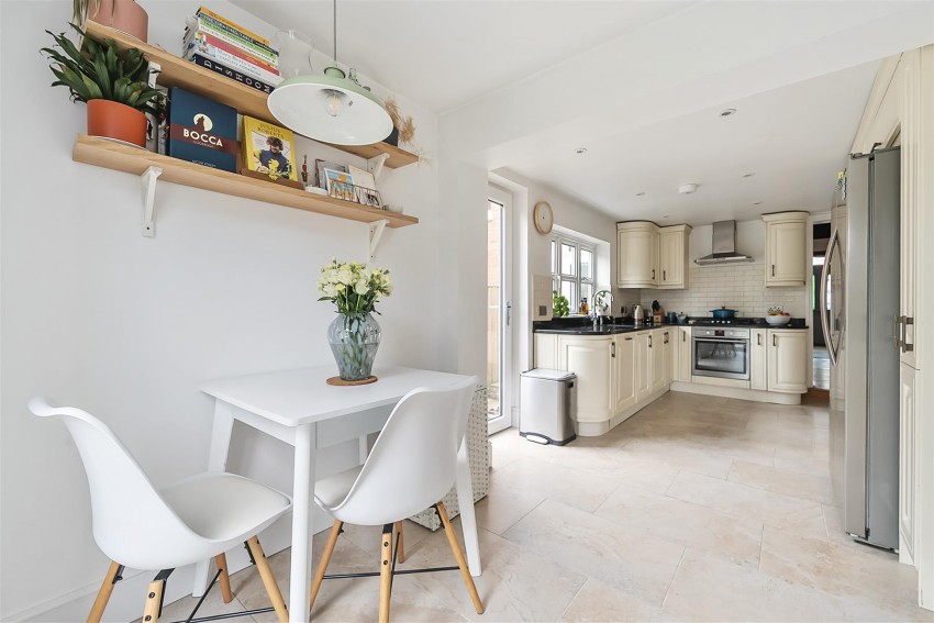 Images for Hemdean Hill, Caversham, Reading