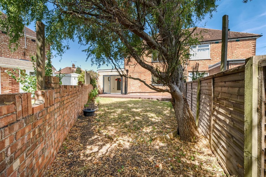 Images for Mayfield Drive, Caversham, Reading