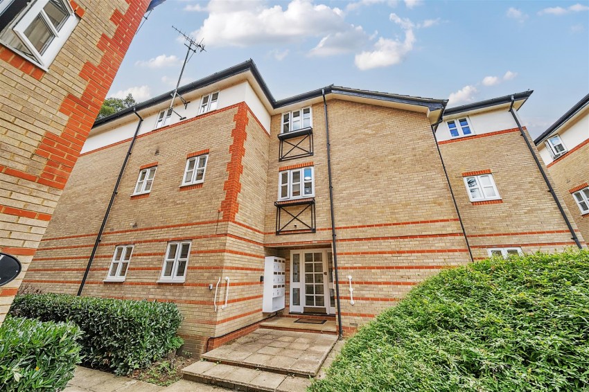 Images for Balmore Park, Caversham, Reading