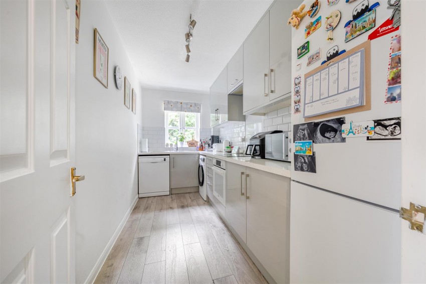 Images for Balmore Park, Caversham, Reading
