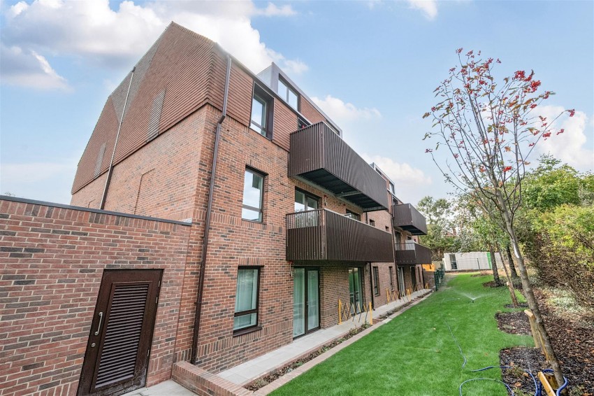 Images for Grovelands Road, Reading, Berkshire