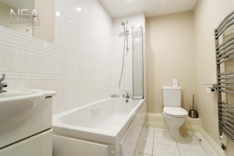 View Full Details for Henley Road, Caversham, Reading