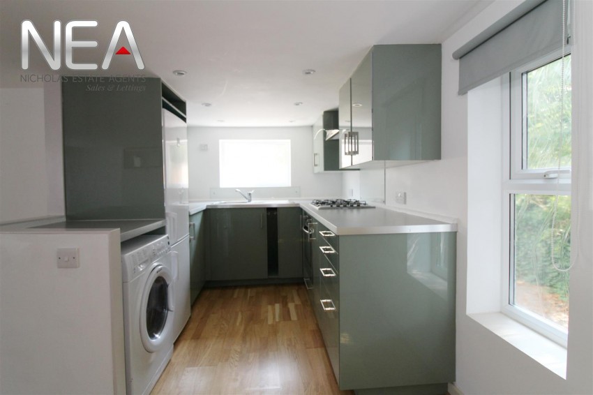 Images for The Grove, Reading, Berkshire