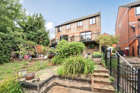 View Full Details for Heron Island, Caversham, Reading
