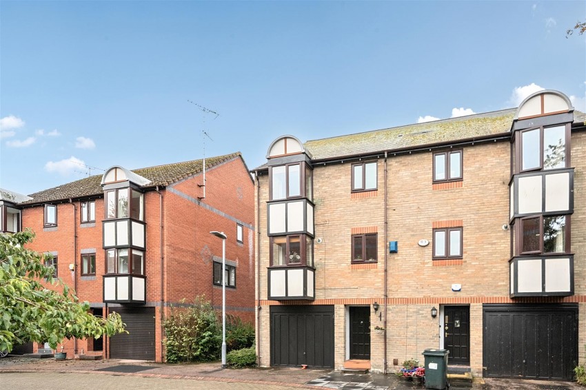 Images for Heron Island, Caversham, Reading