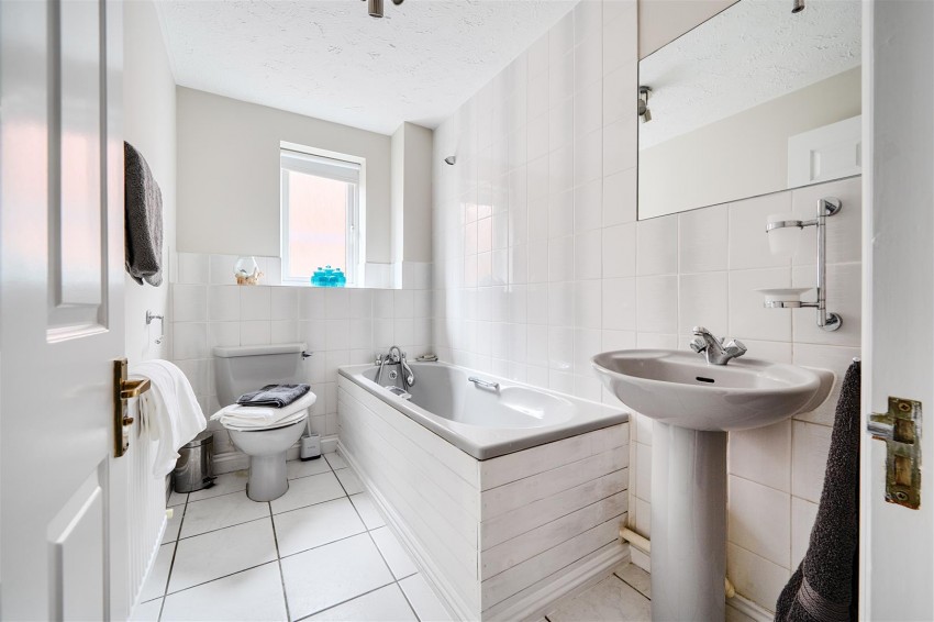 Images for Heron Island, Caversham, Reading
