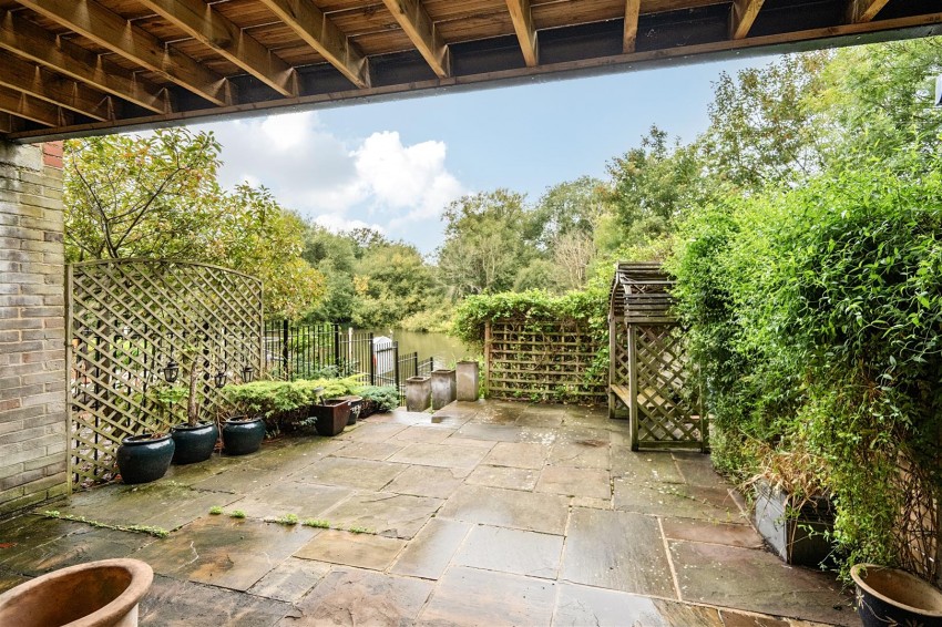Images for Heron Island, Caversham, Reading