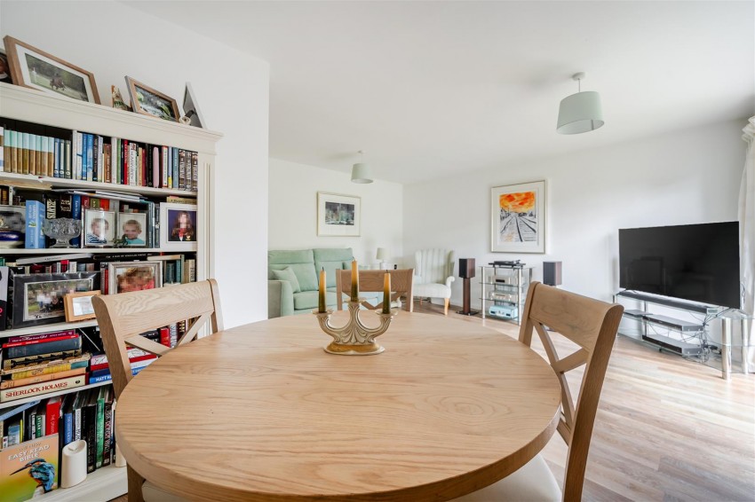 Images for Wedgewood Way, Tilehurst, Reading