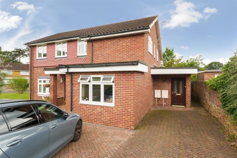 View Full Details for Rosehill Park, Emmer Green, Reading
