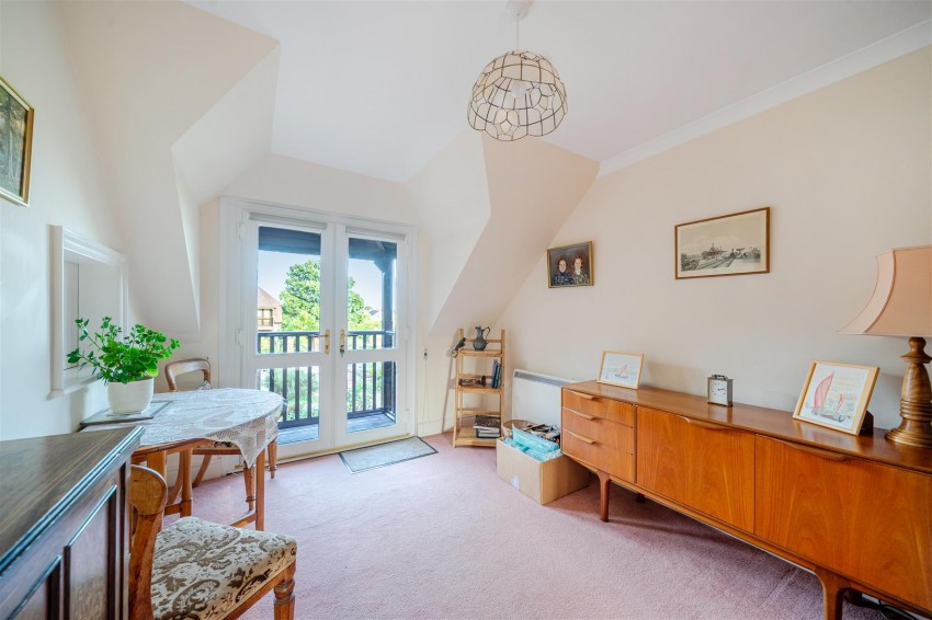 Images for Lyefield Court, Emmer Green, Reading