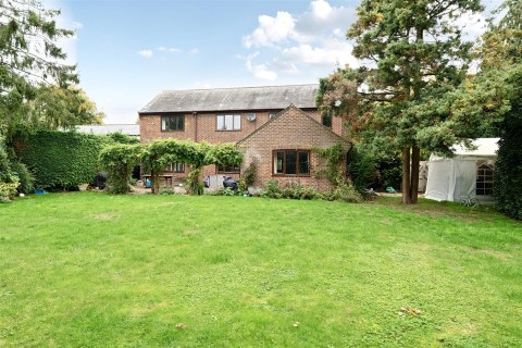 View Full Details for The Hamlet, Gallowstree Common, Reading