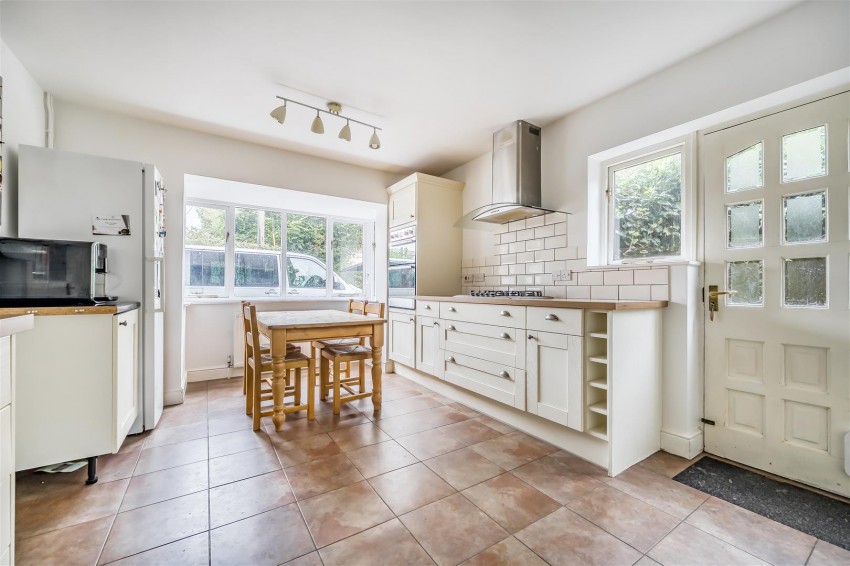 Images for The Hamlet, Gallowstree Common, Reading