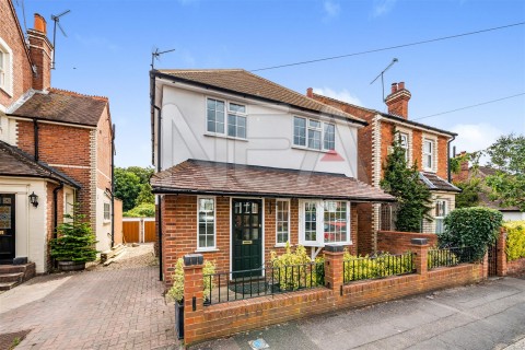 View Full Details for Blenheim Road, Caversham, Reading