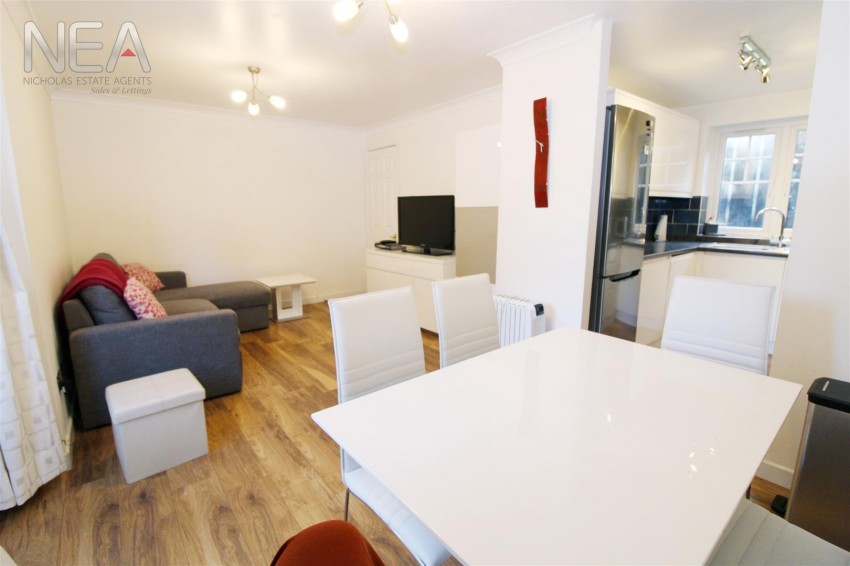 Images for Simmonds Street, Holybrook, Reading