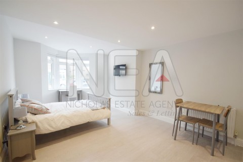View Full Details for St. Johns Road, Caversham, Reading