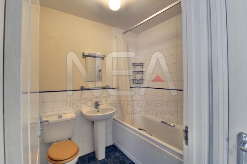 Images for Briants Avenue, Caversham, Reading