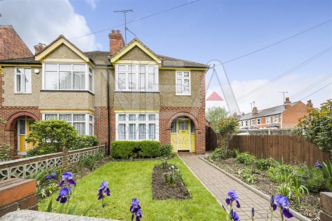 View Full Details for Gosbrook Road, Caversham, Reading