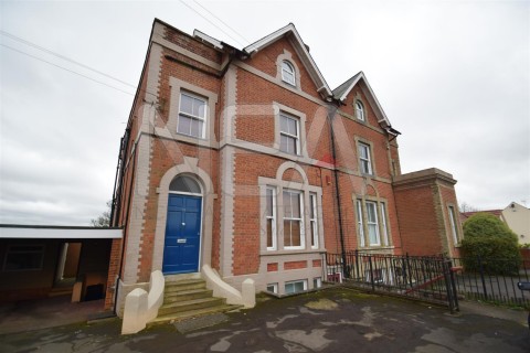 View Full Details for Henley Road, Caversham, Reading