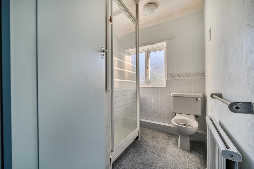 Images for Buckingham Drive, Emmer Green, Reading