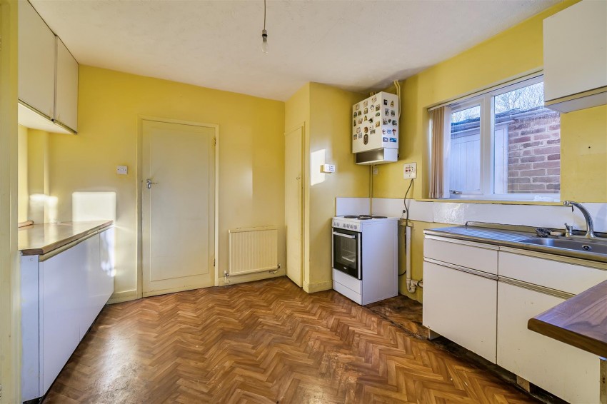 Images for Buckingham Drive, Emmer Green, Reading