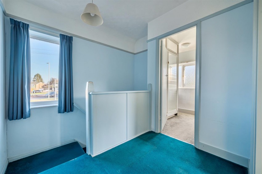 Images for Buckingham Drive, Emmer Green, Reading